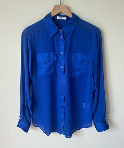 Equipment  100% Silk Blue Button Up Blouse Small