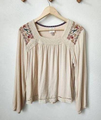 Knox Rose L neutral embroidered sleeve flowy blouse