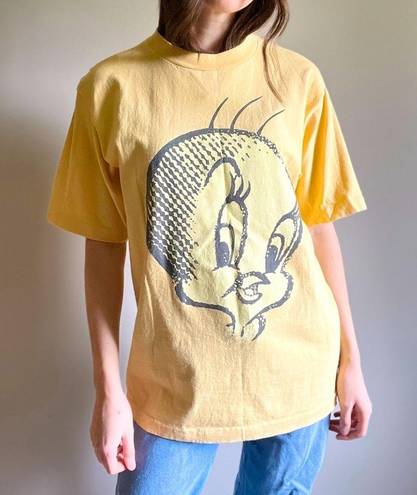 Looney Tunes Vintage 1991 Tweety Bird Bad Puddy  T-Shirt Crew Neck Single Stitch