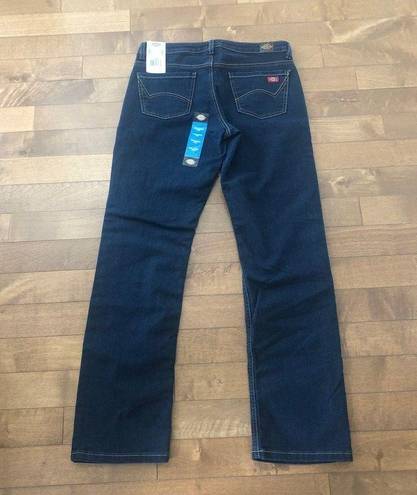 Dickies NWT  Stretch Relaxed fit jeans size 8 r