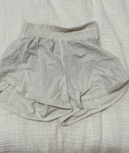 Lululemon Hotty Hot Shorts 4”