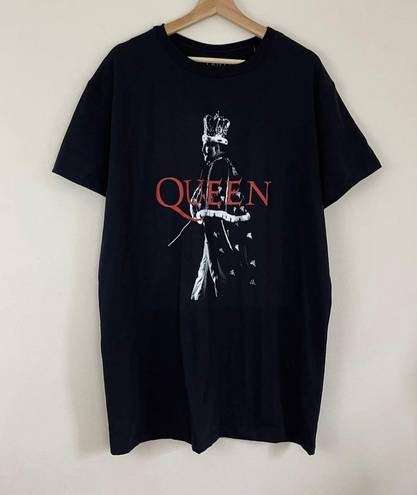 Pretty Little Thing QUEEN X  Black T-Shirt Dress NEW