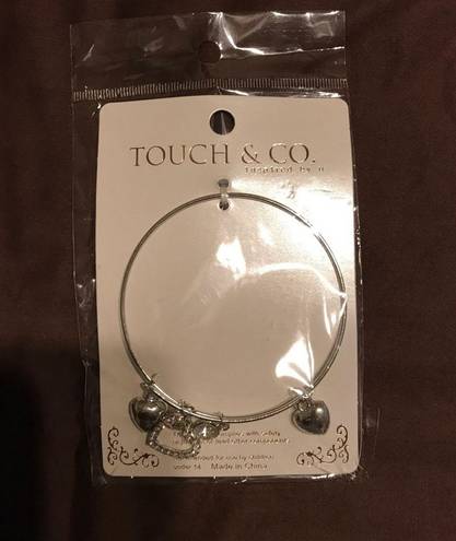 Krass&co Touch &  Bracelet Heart Charms/ Bangles Silver Color Expandable Bangle NEW