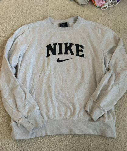 Nike Crew Neck Pullover