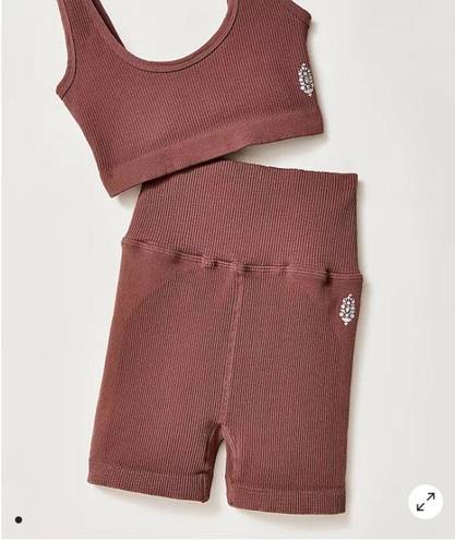 Free People NEW Set!  Movement XS/S Happiness Runs Scoop Neck Sports Bra & Shorts