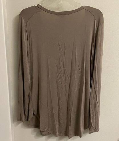 Emma’s Closet  | Stone long sleeve top