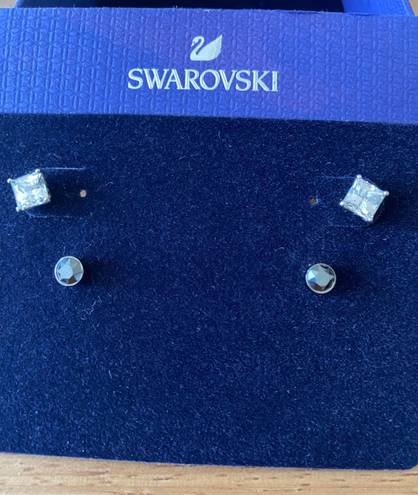 Swavorski Swarovski earrings set (2) pairs Beautiful