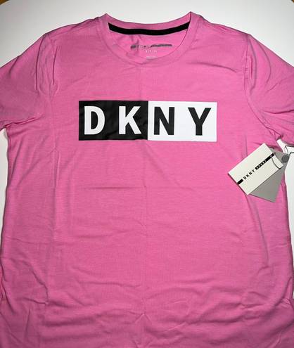 DKNY LARGE  LOGO TEE NEW WITH TAGS