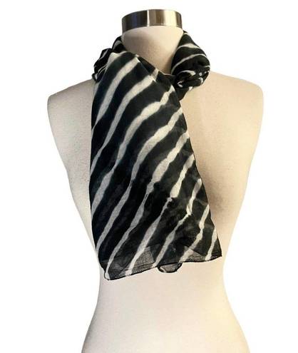 Oscar de la Renta  VINTAGE Gauze Scarf Shawl Pareo Black White 64 x 44 EUC