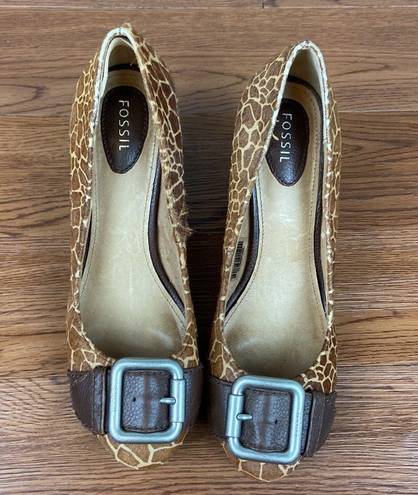 Fossil  Maddox Pump Giraffe Pattern and Stacked Heel Size 9