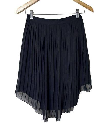 American Eagle  Womens Skirt Size 0 Black Pleated Lined Short Front Long Back