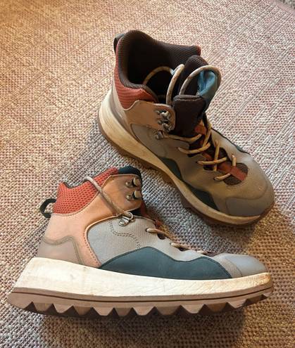 multicolor hiking boots Multiple Size 7