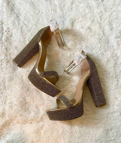 Bamboo Gold metallic glittery felt platform pump high heels with clear buckle straps