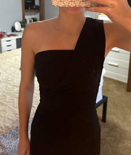 Pretty Little Thing Black One Shoulder Maxi Dress