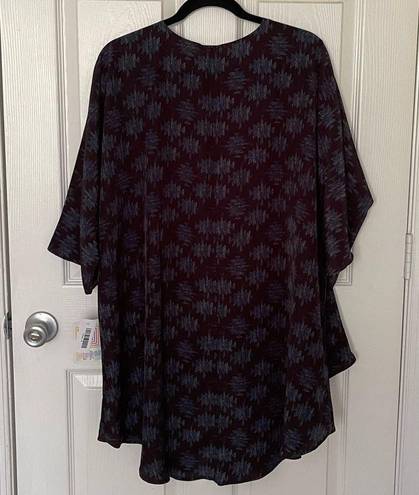 LuLaRoe  The Lindsay Black Printed Kimono Wrap - NWT - Medium