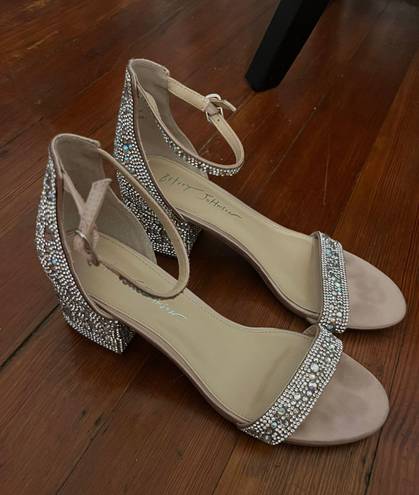 Betsey Johnson Mari champagne heels