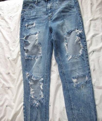 Tinseltown Medium Blue Jeans With Rips