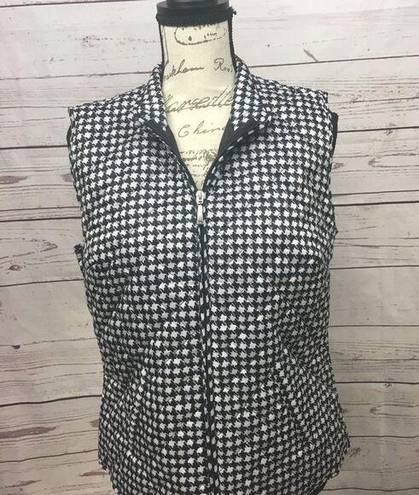 Karen Scott 788- small black and white vest