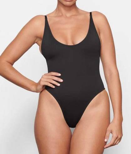 SKIMS One Piece Swimsuit M NWT