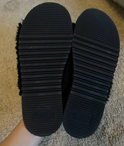 Dearfoams Black Slippers