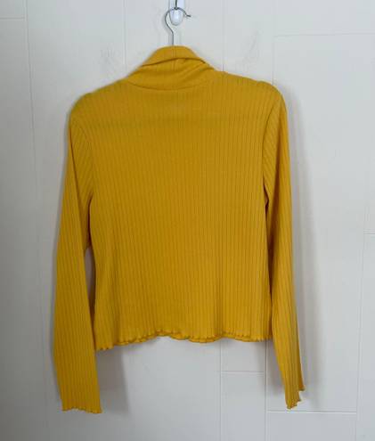 Wild Fable turtleneck top crop length mustard yellow 