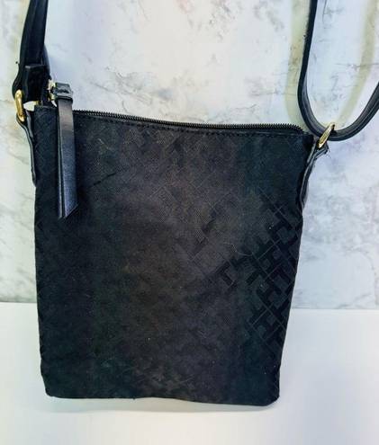 Tommy Hilfiger  Crossbody Bag , Stylish Small Rectangle Bag Black