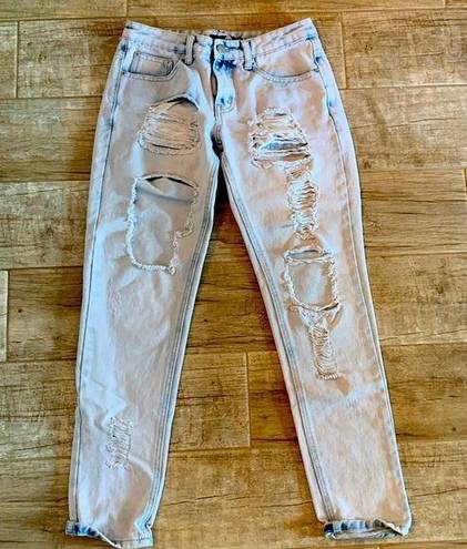 Boohoo blue distressed light wash denim