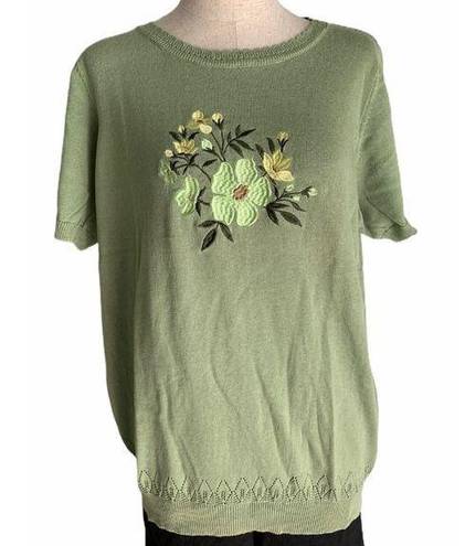 Only NWOT  Necessities Med Green Embroidered Floral Short Sleeve Sweater Womens