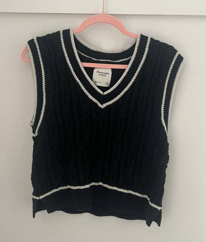 Abercrombie & Fitch Sweater Vest