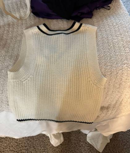 H&M Sweater Vest