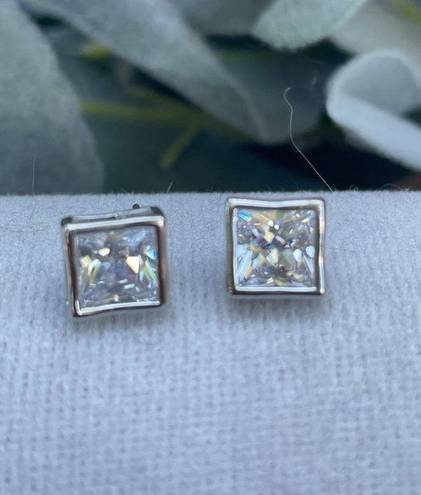 Swavorski Swarovski Princess Cut Square Stud NWOT Earrings