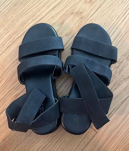 Wild Diva Lounge Black Sandals