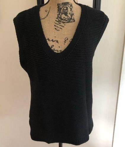 BCBGMAXAZRIA  knit vest