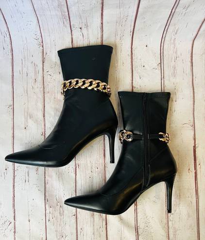 Shoedazzle Black Point Toe Bootie Stilleto Heels w/ Gold Chain NWT Size 8