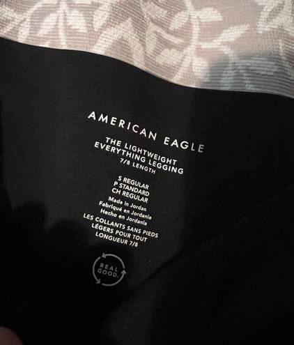 American Eagle Crossover Leggings