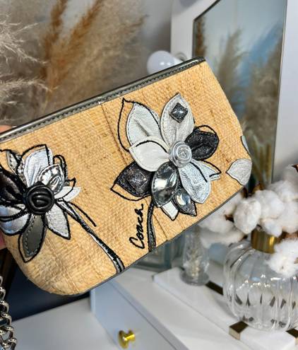 Coach Straw Leather Wristlet Floral Kiss Lock Unique and Rare Special Edition