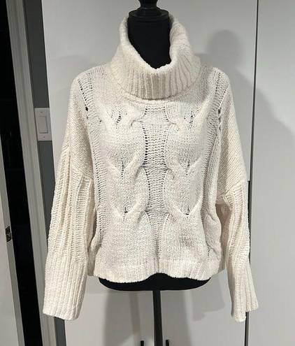 The Moon  & Madison cozy collection turtle neck sweater . Size S