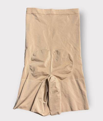 Spanx  High-Waisted Mid-Thigh Shorts Women's Medium Soft Nude NWOT