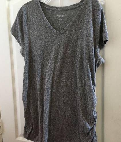 Liz Lange  for target maternity tee xxl