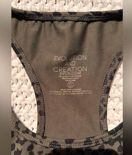 Evolution and creation EVCR | Kendall - Deep Agave Snow Leopard Compression Crop Tank