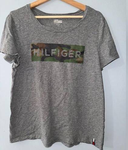 Tommy Hilfiger Size Large  Tee