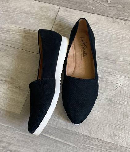 Life Stride Black & White Flats