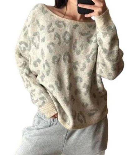 Wishlist  Womens Tan Gray Leopard Print Sweater Size S/M