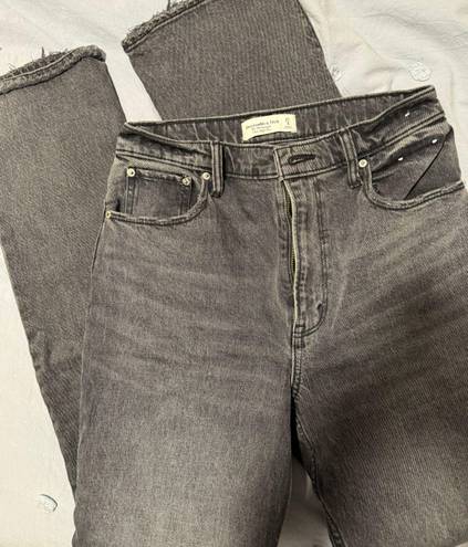 Abercrombie & Fitch Ultra High Rise 90’s Straight Jean