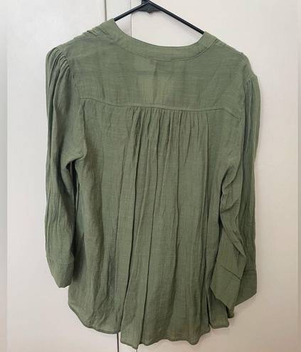 Olive green blouse Size 1X