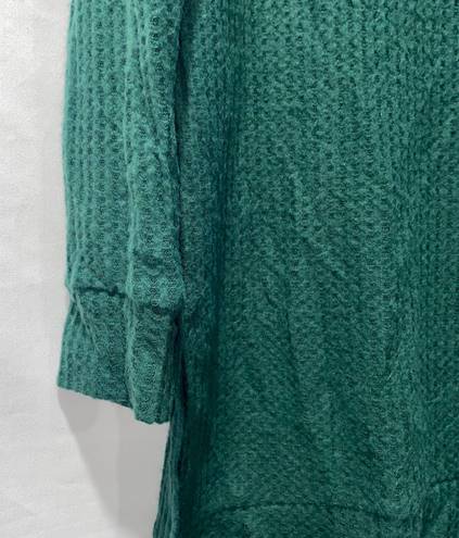 Zenana Outfitters Long Sleeve Green Top Women’s Small