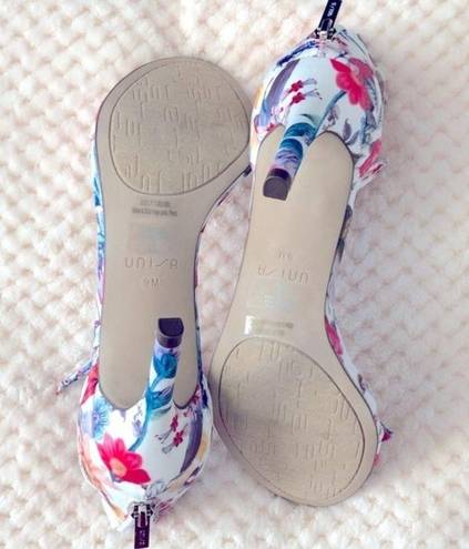 Unisa  Floral Satin Sandals In White Multi Size 9 NWT