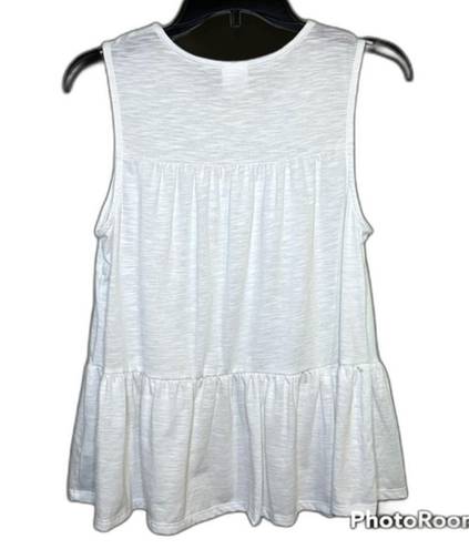 belle du jour White Three Tiered Sleeveless Top Size Medium