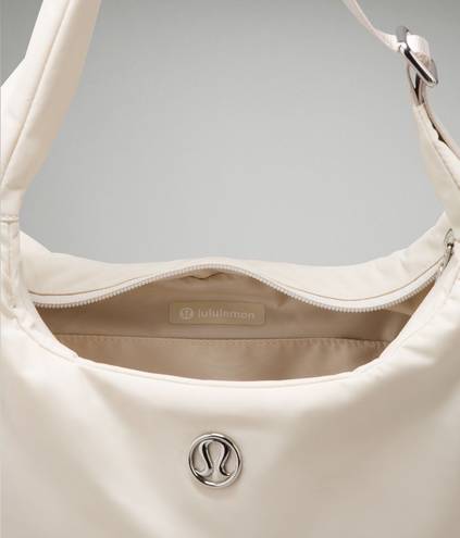 Lululemon NWT Mini Shoulder Bag 4L White Opal