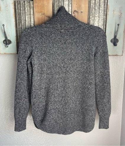 Tahari  Turtle Neck Sweater Size XSmall